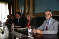 Francisco Pérez Giménez, en primer término, antes de la conferencia