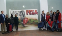 A la izquierda el decano de la Facultad de Filosofa y Letras, Eulalio  Fernndez, con representantes de Cruz Roja y participantes en la campaa