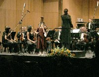 La pequeña violinista Carla Marrero, protagonista del concierto de apertura de curso