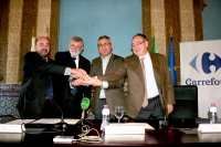 De izquierda a derecha, Manuel Torres, Jos Manuel Roldn, Pascal Clouzard y Arturo Molinero, tras la firma del acuerdo