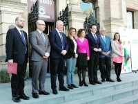 Foto de familia de las autoridades asistentes a la inauguración del II Congreso de Emprendimiento Universitario