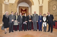 Rodrguez Neila, con el presidente, secretario y otros miembros de la Academia Andaluza de la Historia