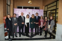 Foto de familia de autoridades asistentes a la inauguracin de la exposicin.