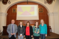 De izqda. a dcha. Ricardo Córdoba, Rosario Mérida, Susana Rodríguez, María Rosal y Fátima Rodríguez